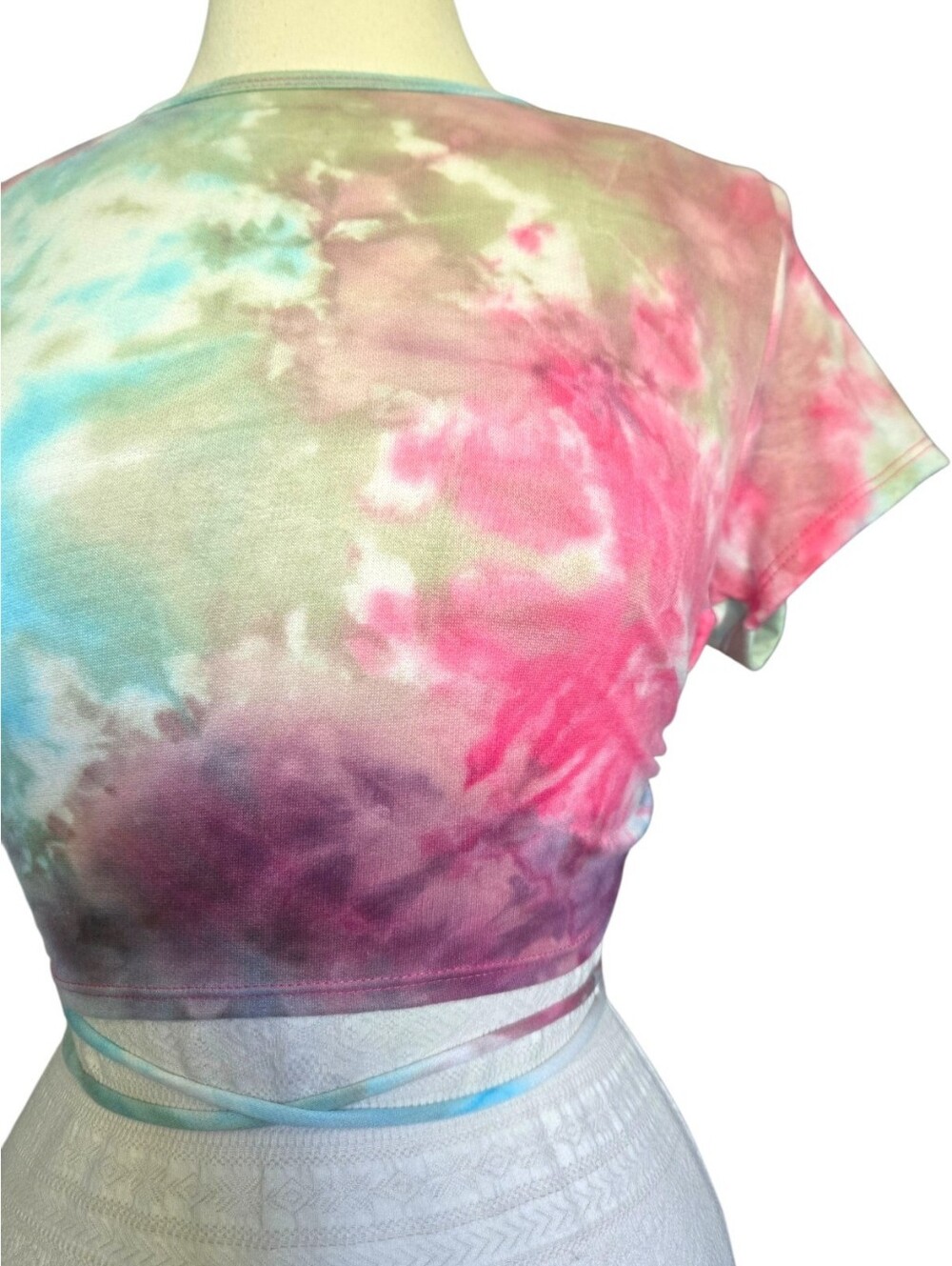Love J Pastel Tie-Dye Criss-Cross Tie Waist Crop Top - XL